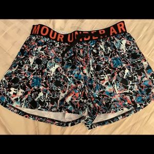 Youth large under armor multicolored gym shorts.